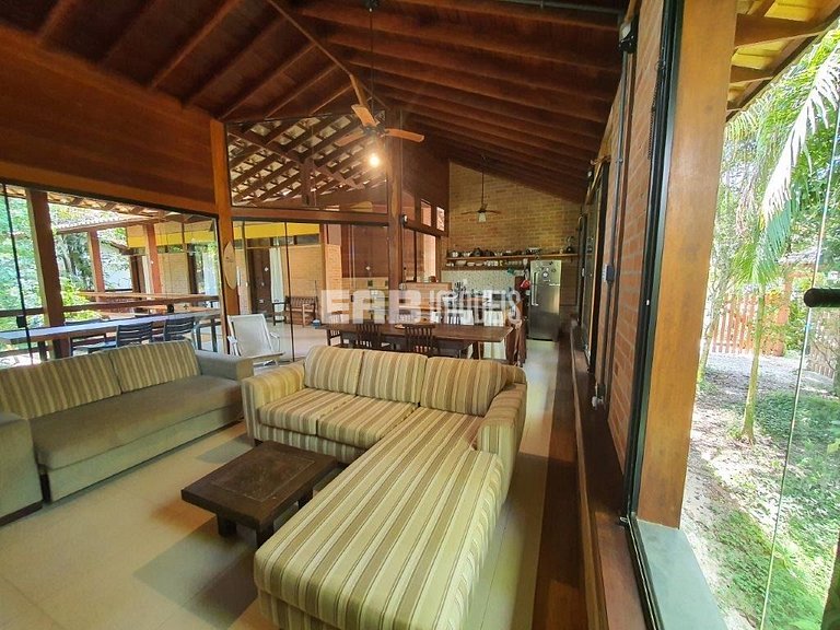 Casa para até 6 pessoas na praia de Itamambuca