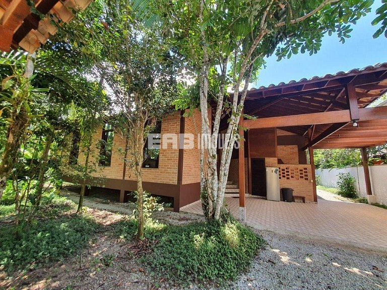 Casa para até 6 pessoas na praia de Itamambuca