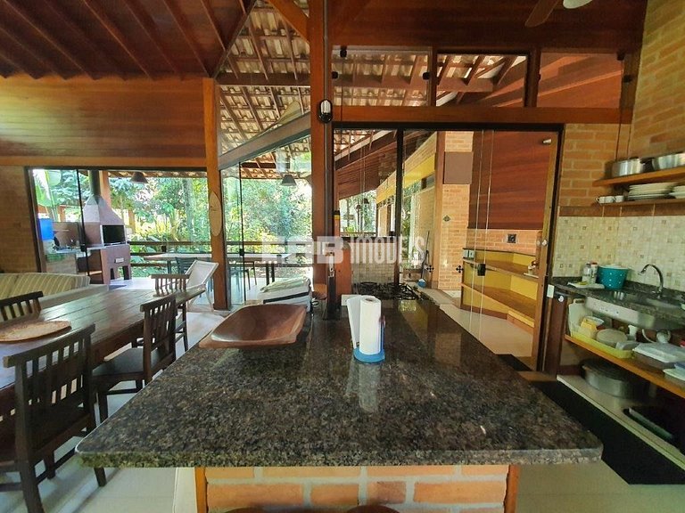 Casa para até 6 pessoas na praia de Itamambuca