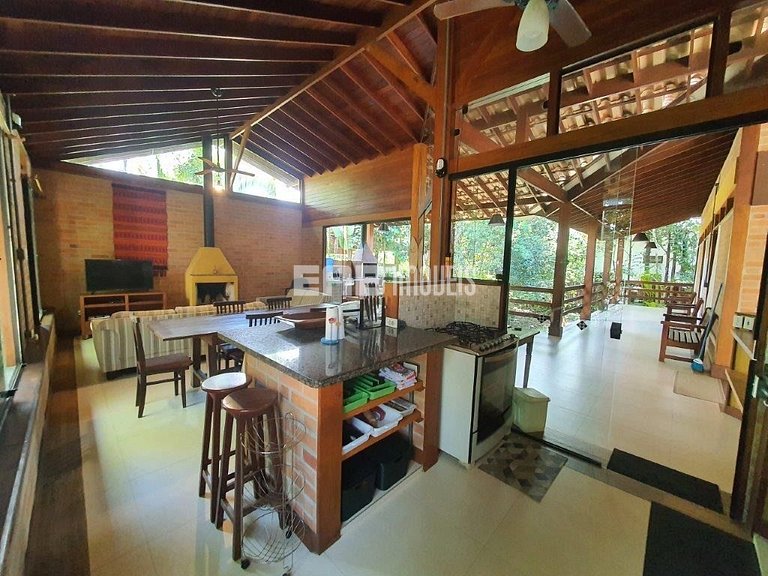 Casa para até 6 pessoas na praia de Itamambuca