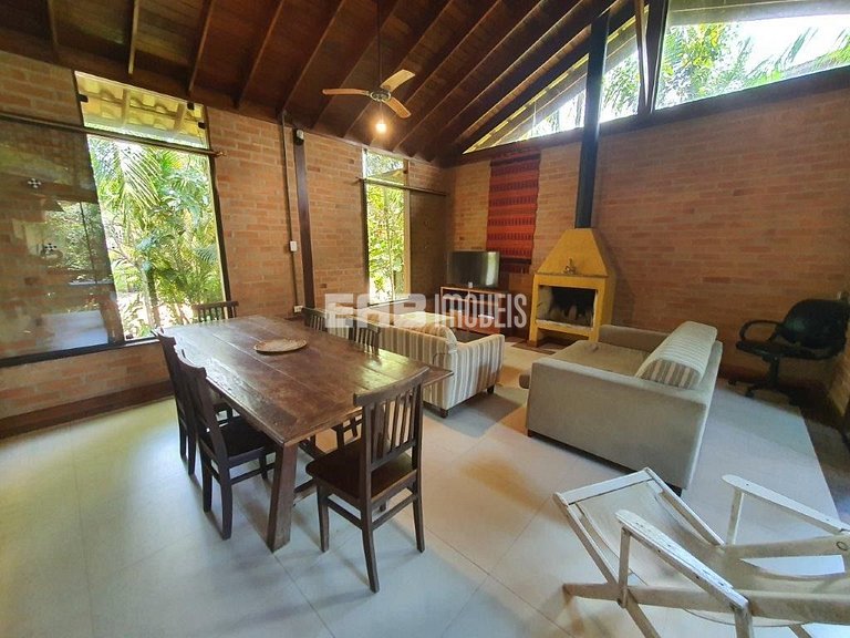 Casa para até 6 pessoas na praia de Itamambuca
