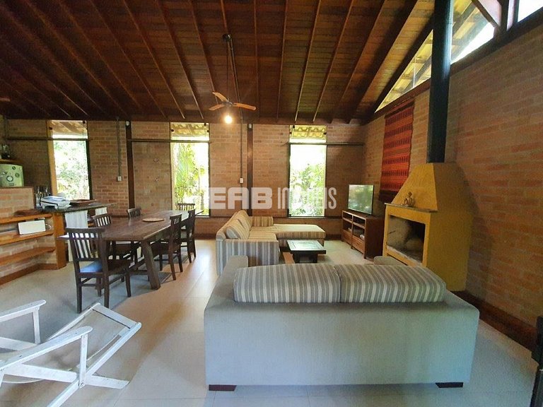 Casa para até 6 pessoas na praia de Itamambuca