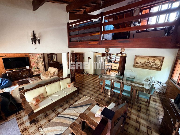 Casa com 3 suítes e piscina para temporada em Itamambuca