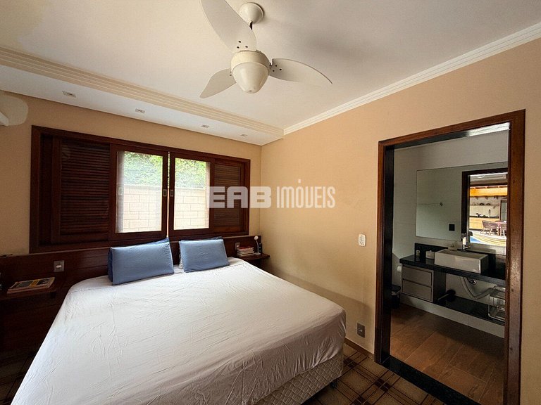 Casa com 3 suítes e piscina para temporada em Itamambuca