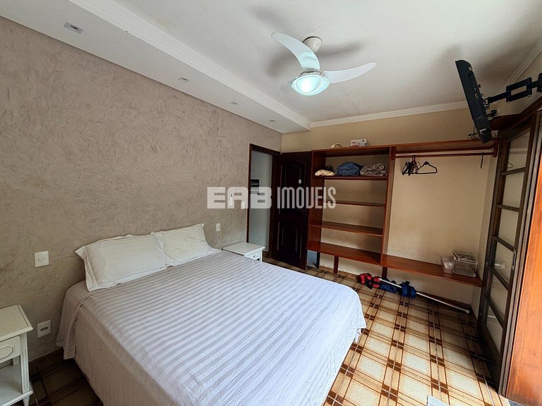 Casa com 3 suítes e piscina para temporada em Itamambuca