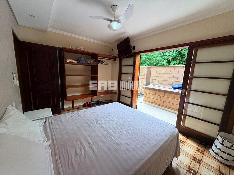 Casa com 3 suítes e piscina para temporada em Itamambuca