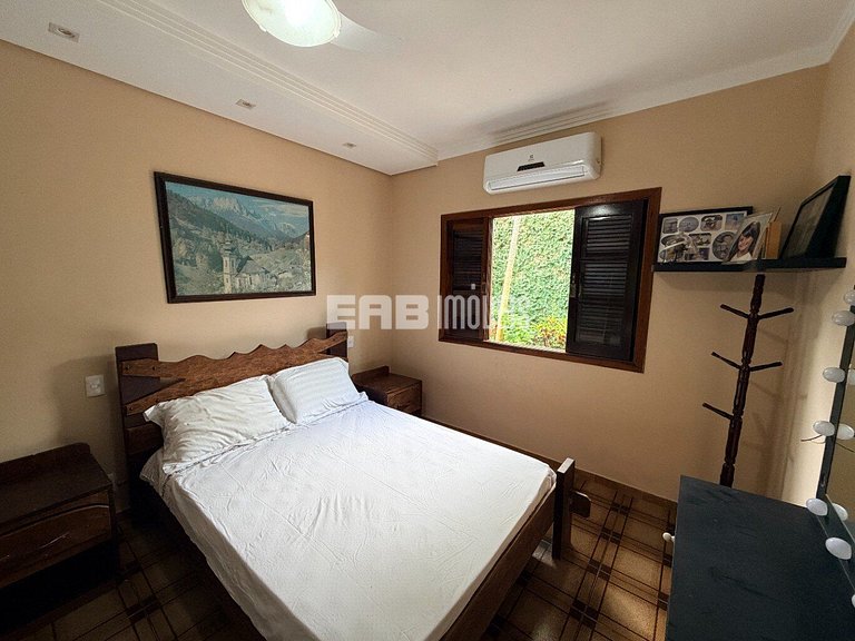 Casa com 3 suítes e piscina para temporada em Itamambuca